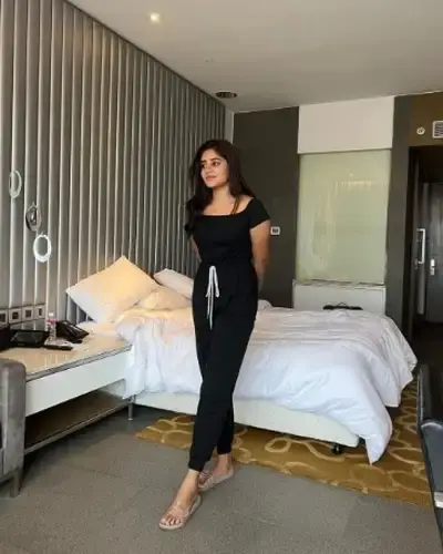 Call Girls Sikandrabad Cash On Delivery